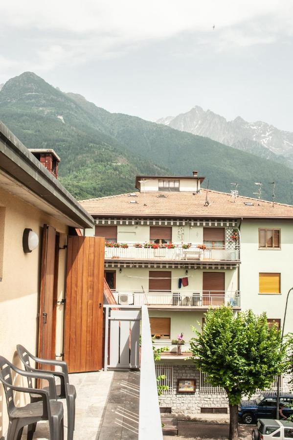 Appartamenti Edolo - A 20 Minuti Da Ponte Di Legno E Aprica Екстериор снимка